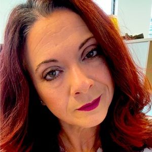 Meet your Posher, Twila